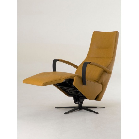 dokkum_relaxfauteuil_-_oudenrijn_meubel_-_tw-143_-_10